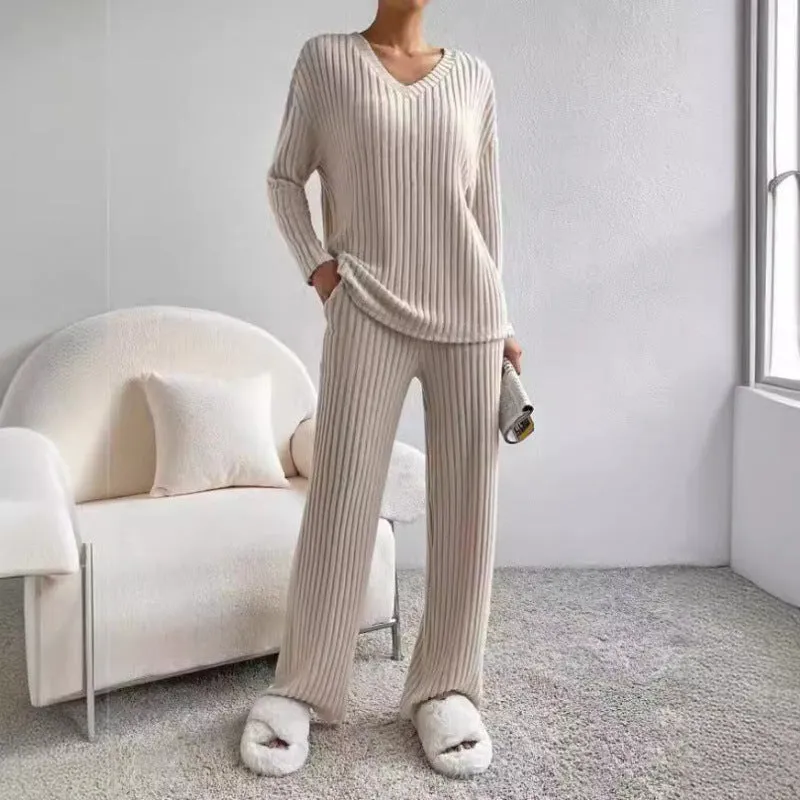 Autumn and Winter New Style: Two-Piece Fashionable and Casual Straight-Leg Pants, Elegant Loose V-Neck Ribbed Knitted Set. Leisure Homewear.C-241011-4