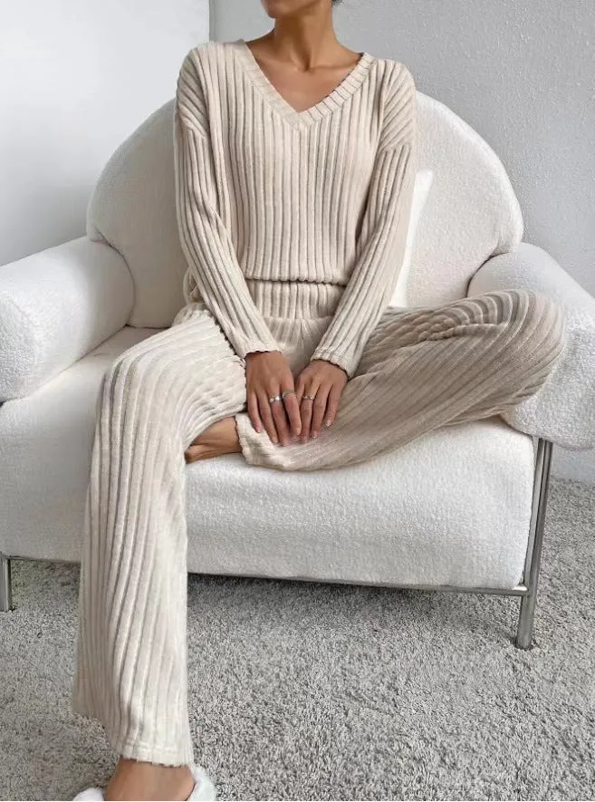 Autumn and Winter New Style: Two-Piece Fashionable and Casual Straight-Leg Pants, Elegant Loose V-Neck Ribbed Knitted Set. Leisure Homewear.C-241011-4
