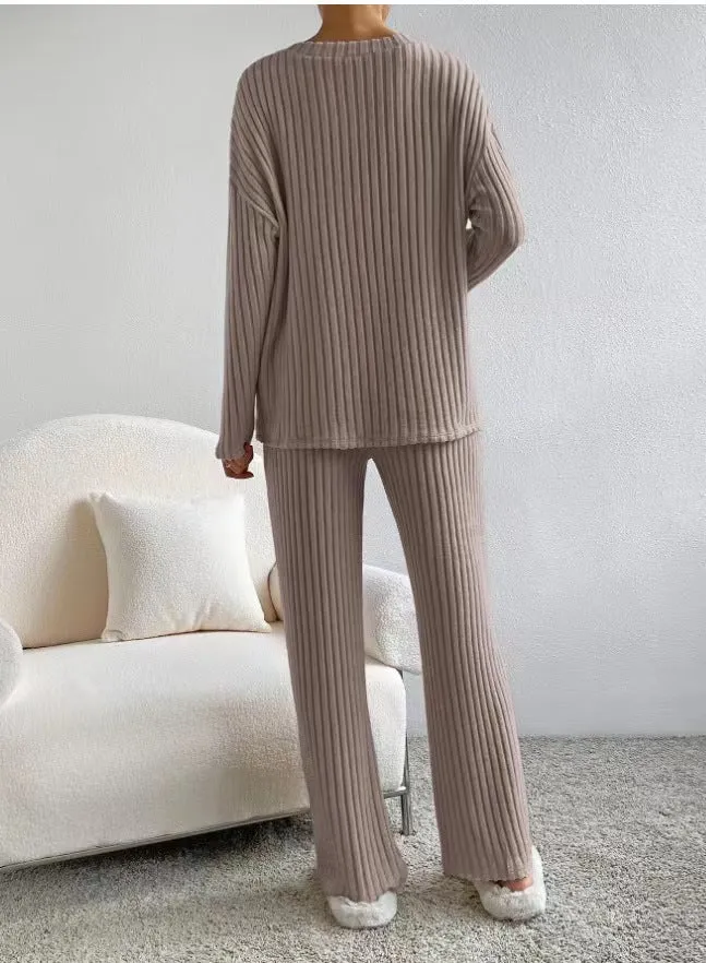 Autumn and Winter New Style: Two-Piece Fashionable and Casual Straight-Leg Pants, Elegant Loose V-Neck Ribbed Knitted Set. Leisure Homewear.C-241011-4