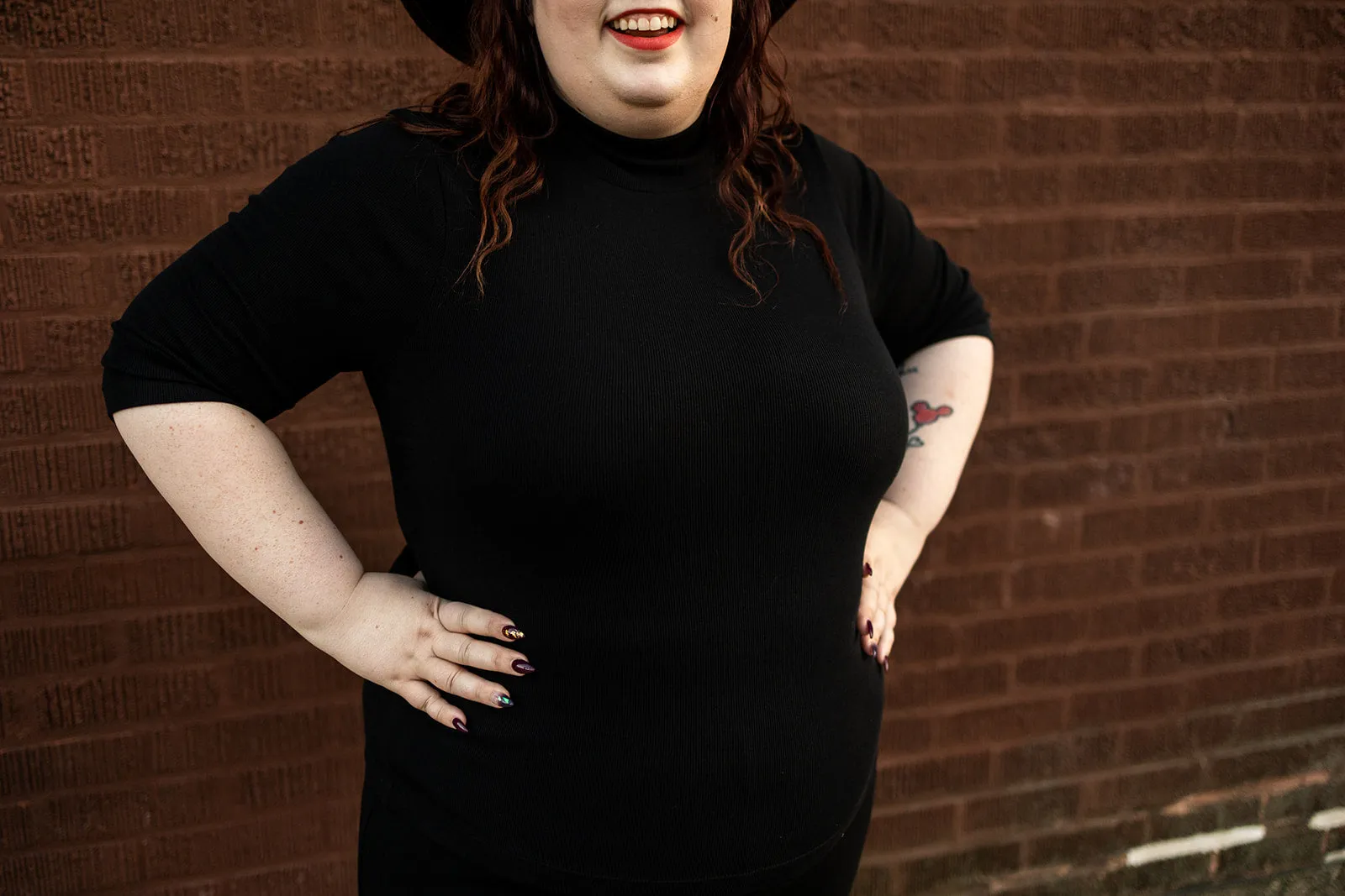 dayle mock neck in black