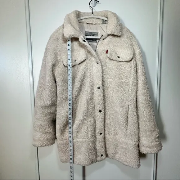 Levi's Women’s Cream Sherpa Ex Boyfriend Trucker Snap/Zip Closure Jacket- Medium