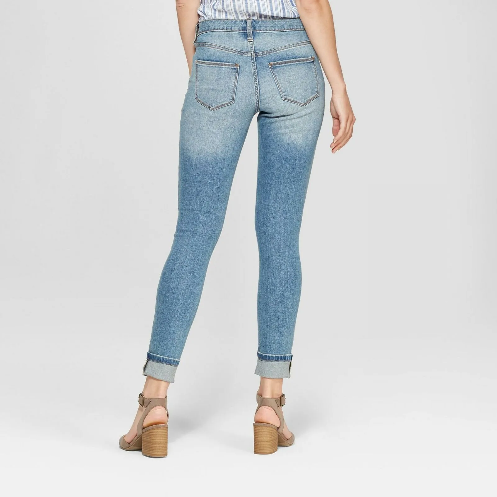 Universal Thread Women's Mid-Rise Destructed Skinny Jeans