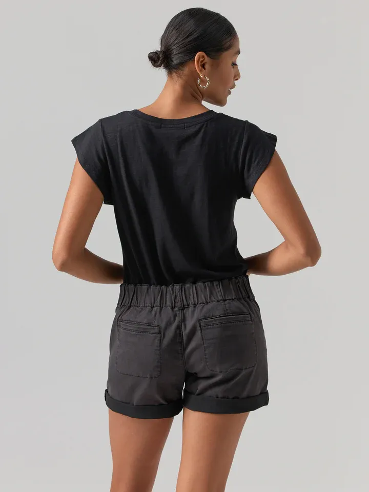 WEST SIDE TEE-BLACK
